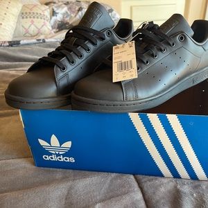Men’s 11 1/2 Sam Smith Adidas shoes NWT